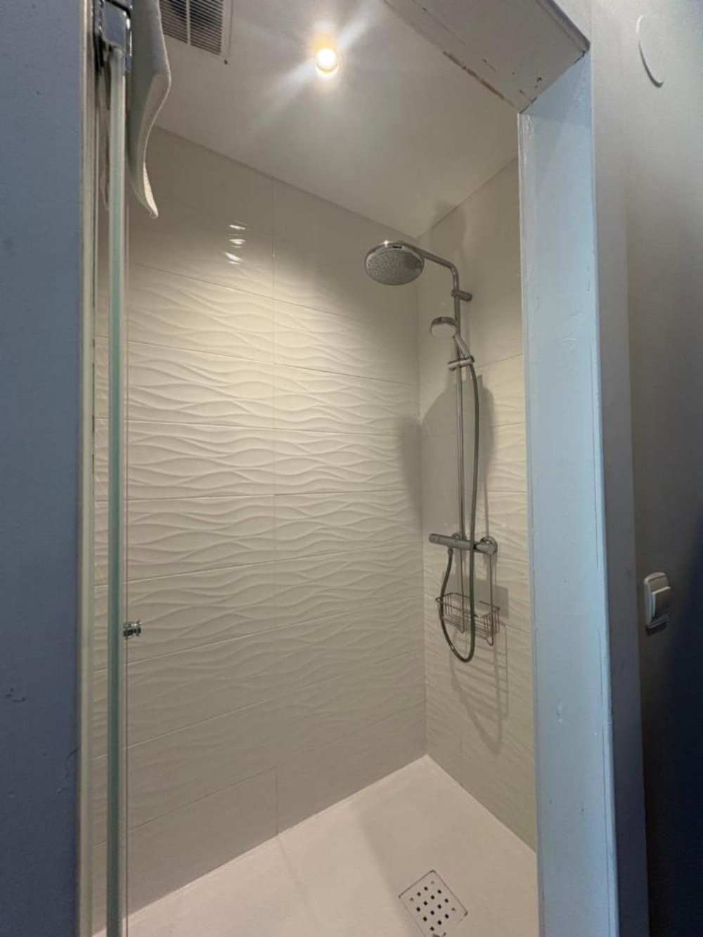Room image 2